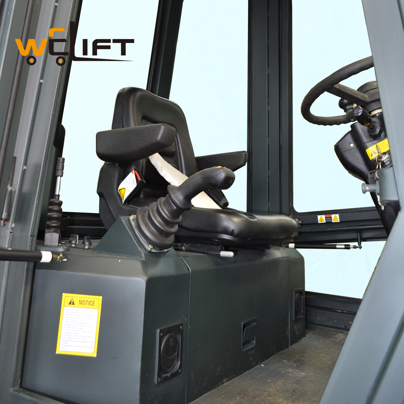 Rough terrain forklift 7 tons 4 wheel drive off road forklift 